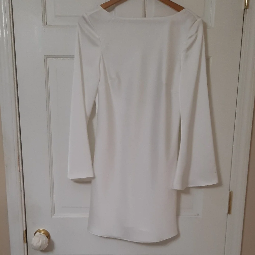 Gianni Bini Classic White Long Sleeve Dress - Picture 1 of 11